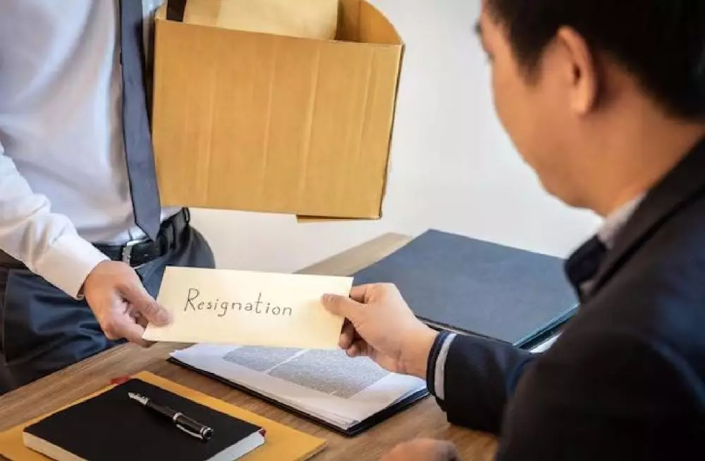 Contoh surat pengunduran diri kerja freepik.com