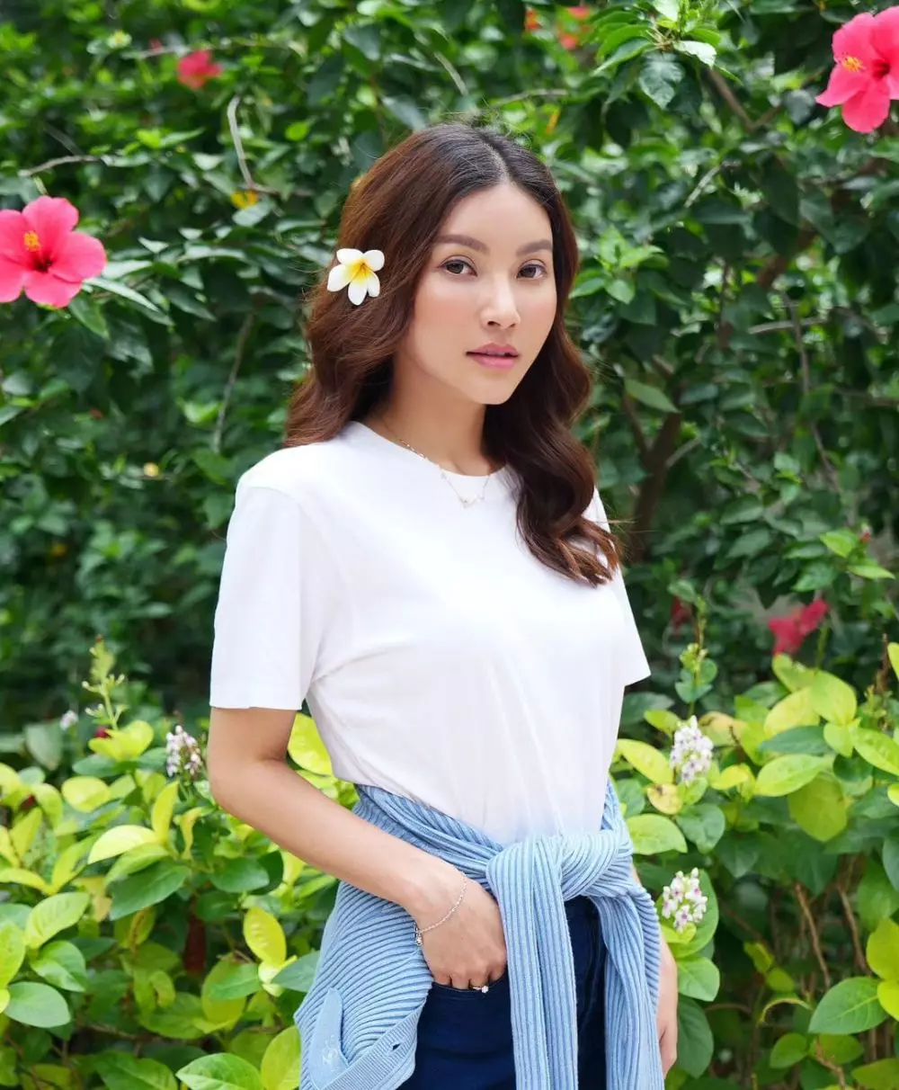 sarwendah kista bikin lumpuh berbagai sumber