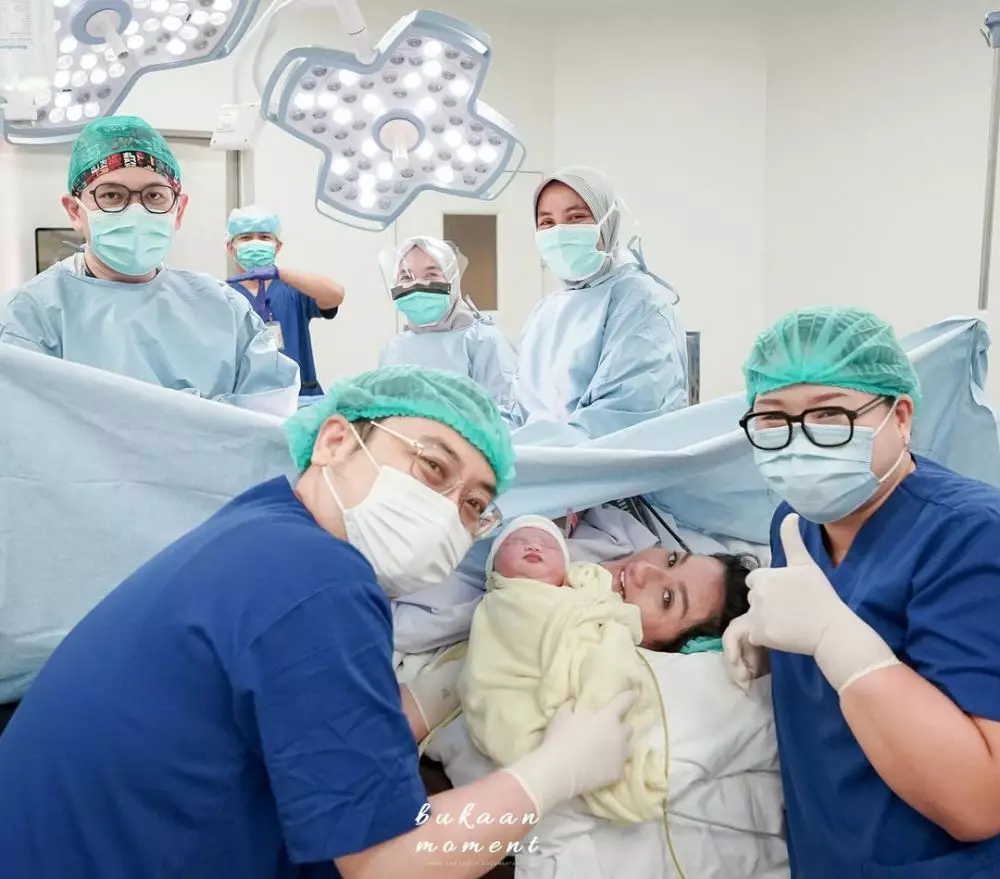 Tengku Dewi jalin komunikasi lagi dengan Andrew Andika © Instagram