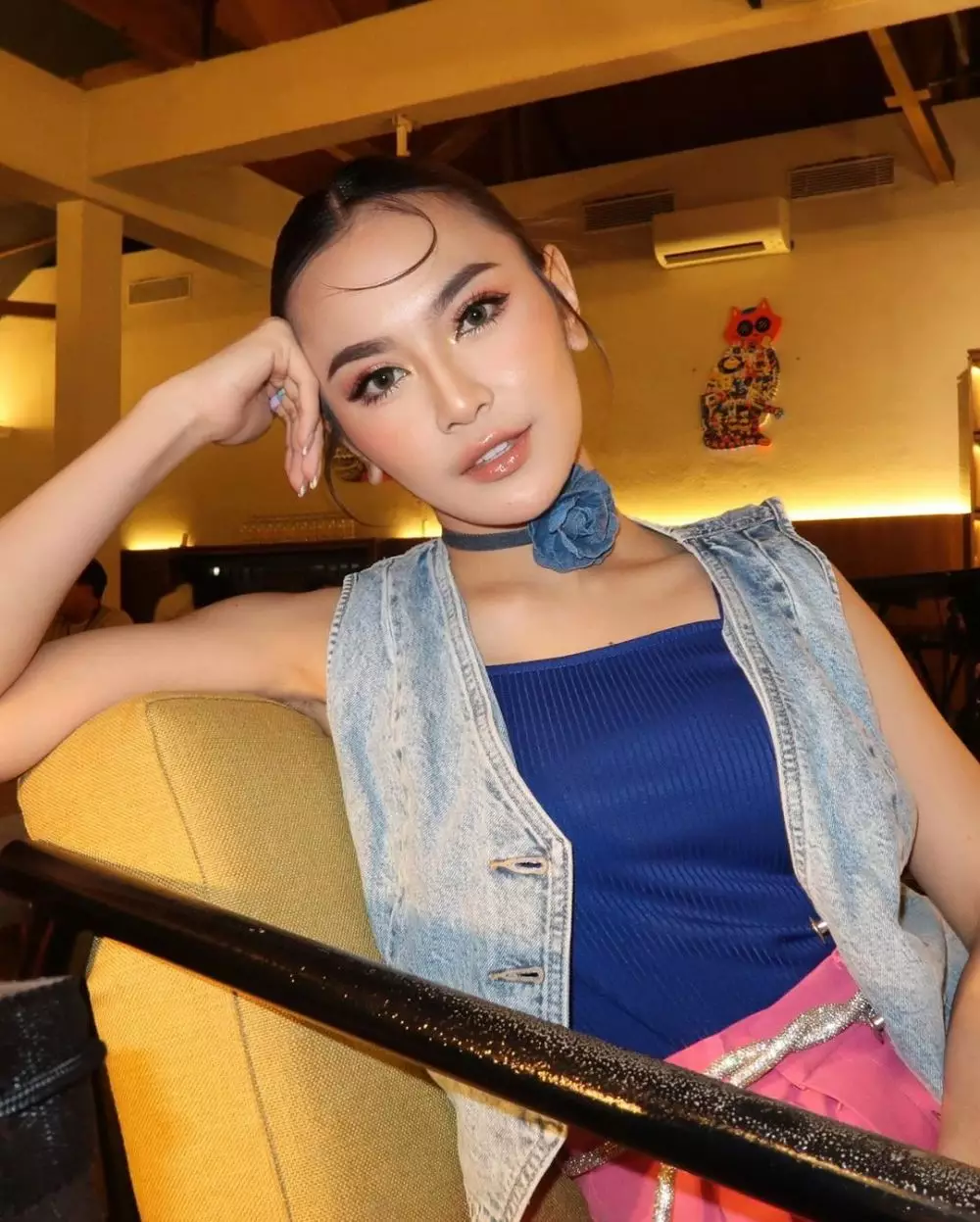 respon santai mahalini berbagai sumber