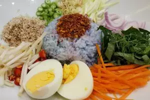 [KUIS] Kamu lebih suka banyak porsi lauk, sayur, atau nasi? Ternyata ungkap watak aslimu, cek di sini