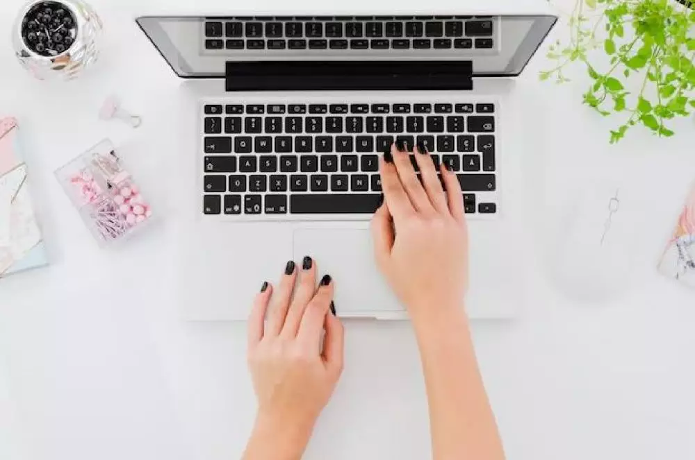 Contoh surat pemberitahuan kegiatan freepik.com