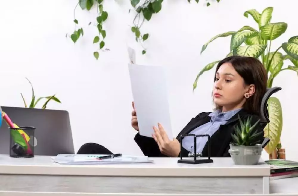 Contoh surat keputusan freepik.com