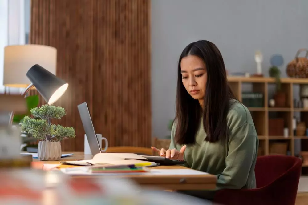 Contoh kalimat tidak langsung © 2024 freepik.com