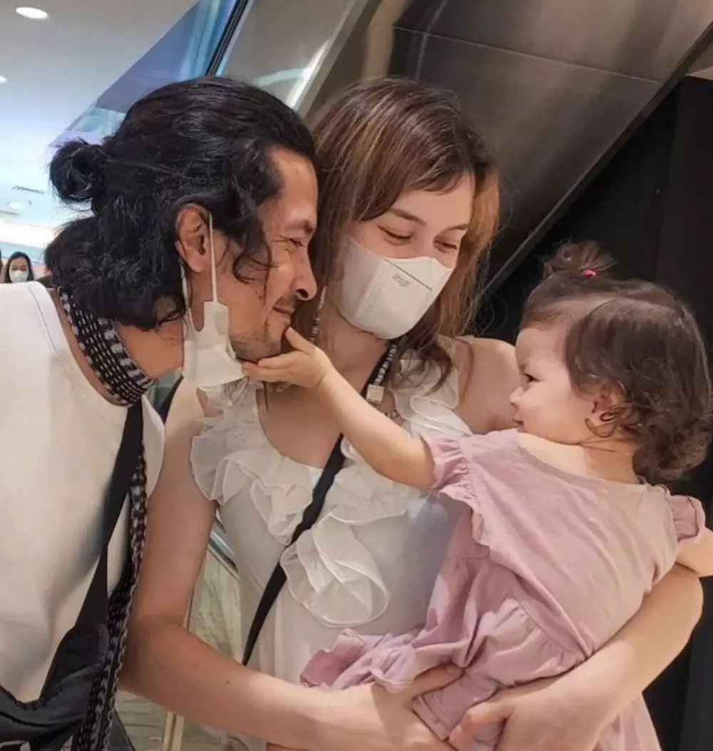 tanggapan Edward anaknya pakai angkot © Instagram