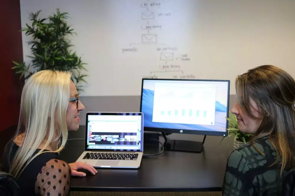 contoh kalimat hiperbola © 2024 brilio.net