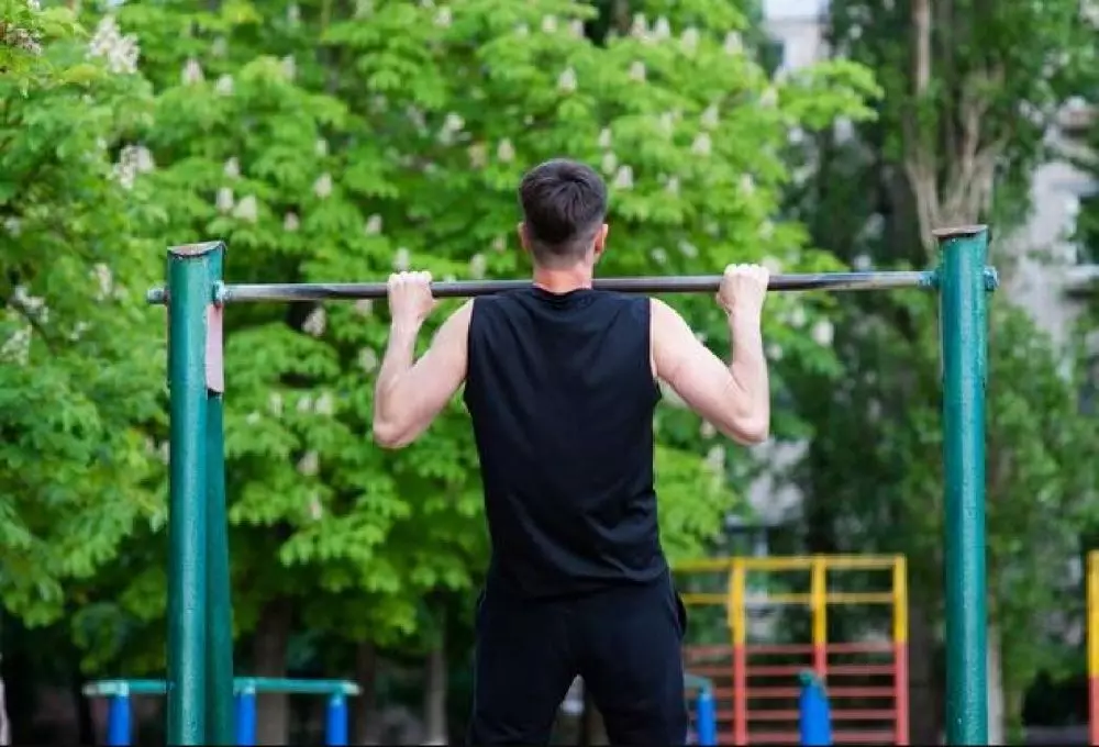 Cara meninggikan badan freepik.com