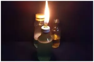 Sabun cuci piring ternyata bisa difungsikan jadi minyak tanah untuk lampu teplok, begini triknya