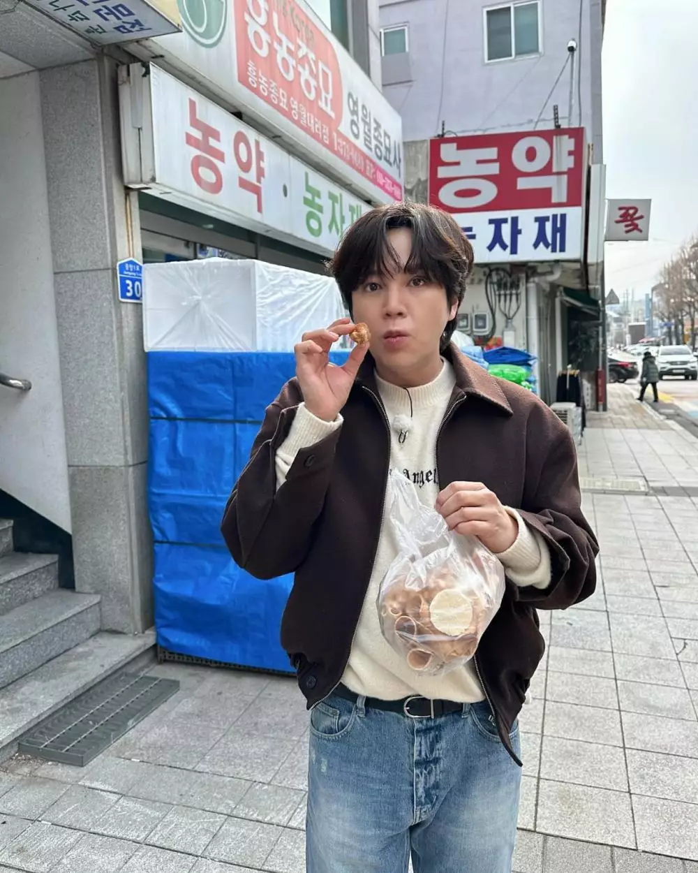 Mengenal kanker tiroid yang diderita Jang Geun Suk dari berbagai sumber Mengenal kanker tiroid yang diderita Jang Geun Suk dari berbagai sumber