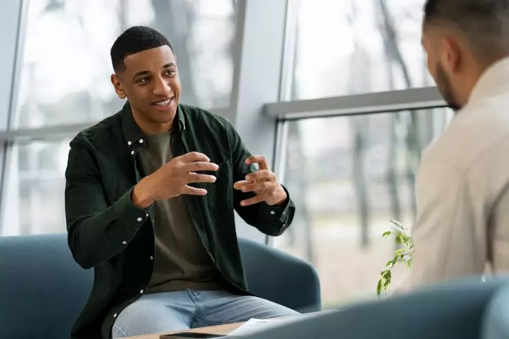 Contoh kalimat simile freepik.com