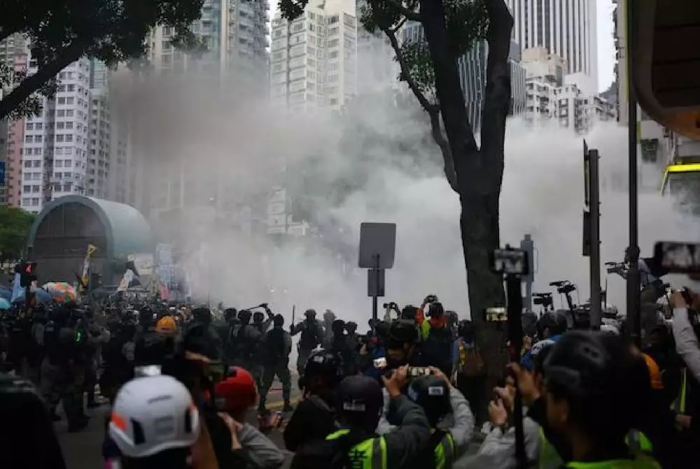 cara mengatasi gas air mata freepik.com cara mengatasi gas air mata freepik.com