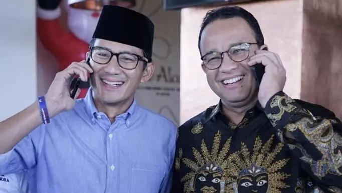 politisi tak ada teman dan musuh © berbagai sumber politisi tak ada teman dan musuh © berbagai sumber