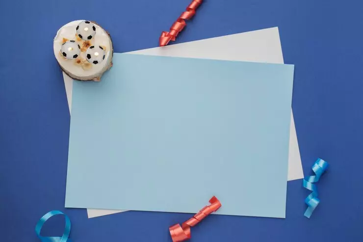 Surat undangan ulang tahun freepik.com