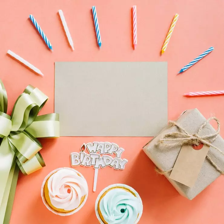 Surat undangan ulang tahun freepik.com