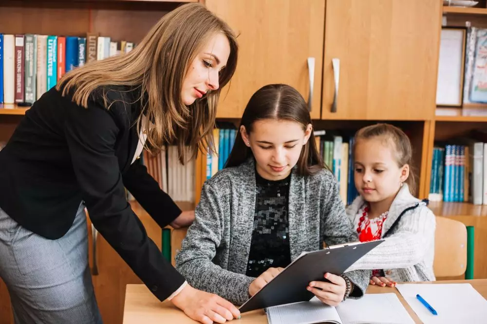 Contoh surat pribadi untuk guru © 2024 freepik.com Contoh surat pribadi untuk guru © 2024 freepik.com