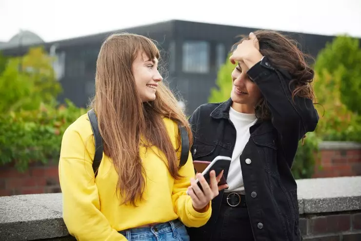 Contoh kalimat saran dalam bahasa Inggris freepik.com