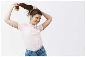 [KUIS] Selain bikin pusing, apa bahaya menguncir rambut terlalu sering? Uji pengetahuanmu di sini