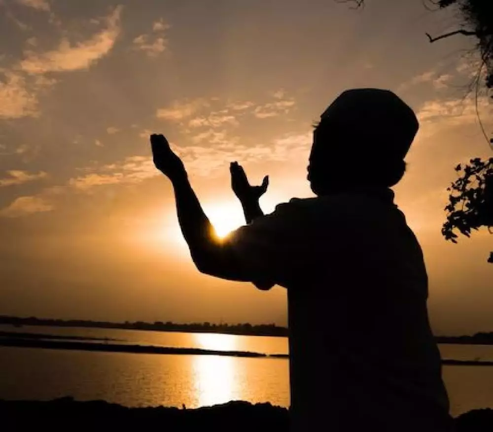 Rabu wekasan adalah freepik.com