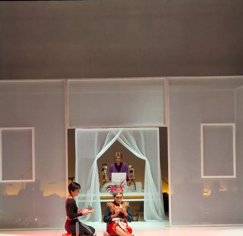 Empat Puluh Malam dan Satunya Hujan serat centhini artjog © 2024 brilio.net