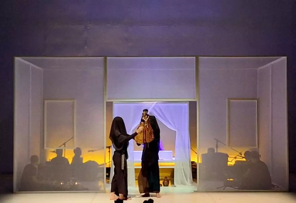 Empat Puluh Malam dan Satunya Hujan serat centhini artjog © 2024 brilio.net