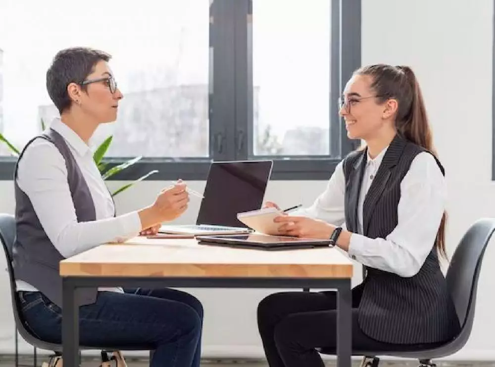 Contoh kalimat wawancara freepik.com