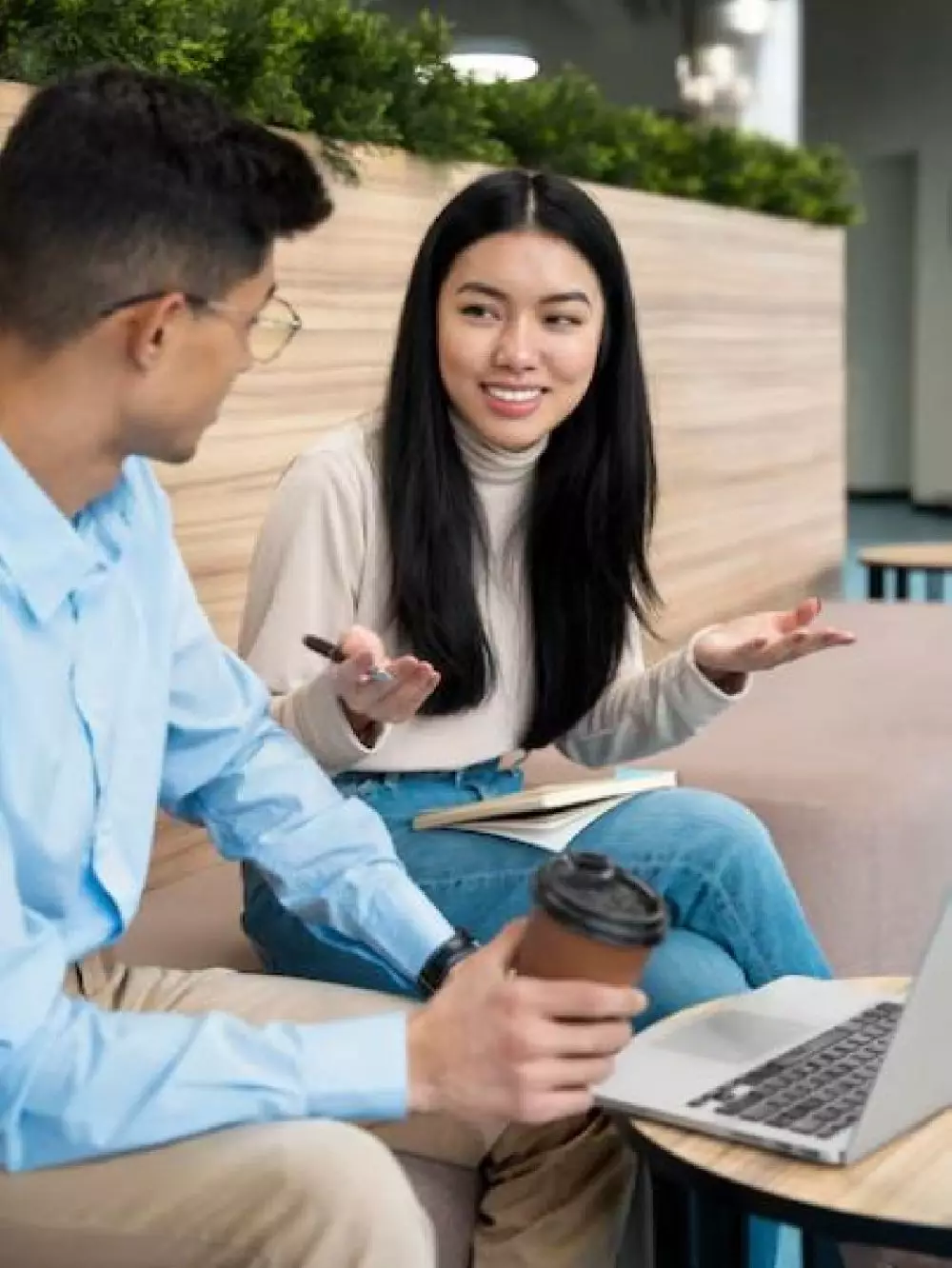 Contoh kalimat wawancara freepik.com