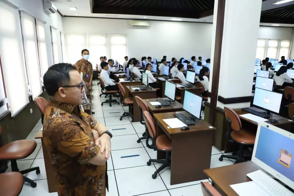 Perbedaan jabatan fungsional dan jabatan pelaksana CPNS © 2024 brilio.net Perbedaan jabatan fungsional dan jabatan pelaksana CPNS © 2024 brilio.net