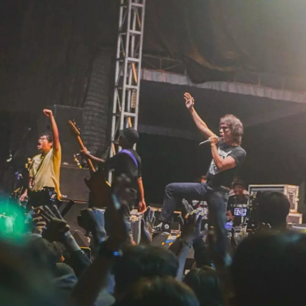 Skena adalah istilah gaul anak muda Berbagai sumber Skena adalah istilah gaul anak muda Berbagai sumber