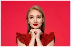 [KUIS] Ungkap sisi romantismu dalam menjalin hubungan dari pilihan lipstik merah di tes ini