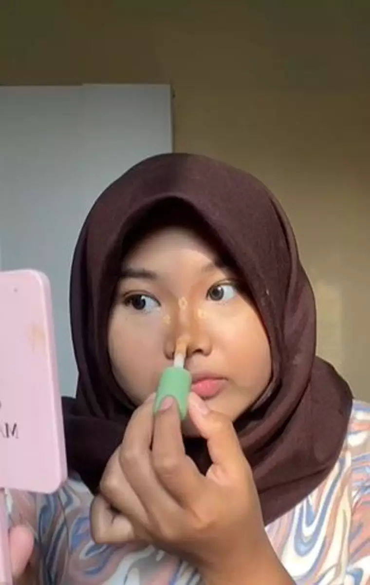 Cara kontur hidung pesek dan kecil jadi auto mancung bak filler TikTok