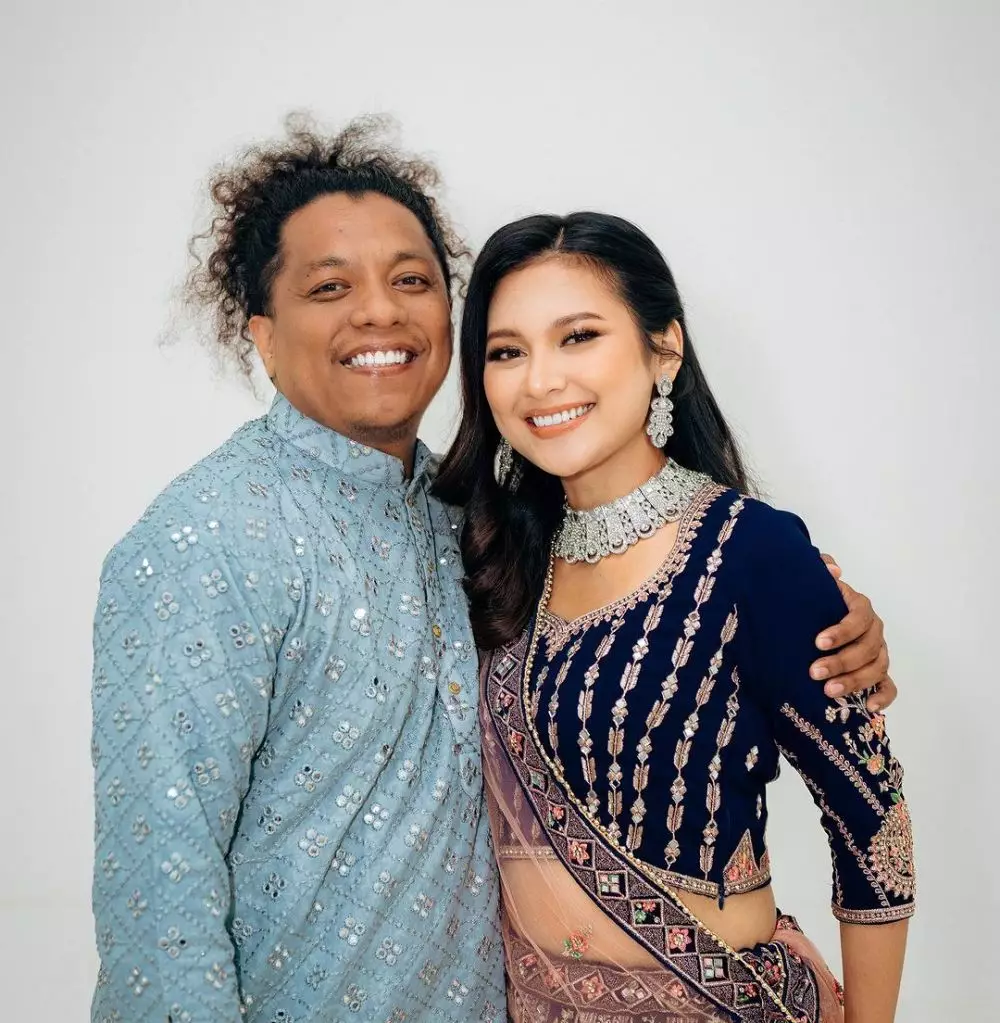 perjuangan arie kriting dapatkan restu ibu indah permatasari © 2024 Instagram