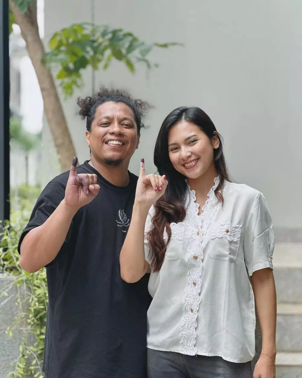 perjuangan arie kriting dapatkan restu ibu indah permatasari © 2024 Instagram