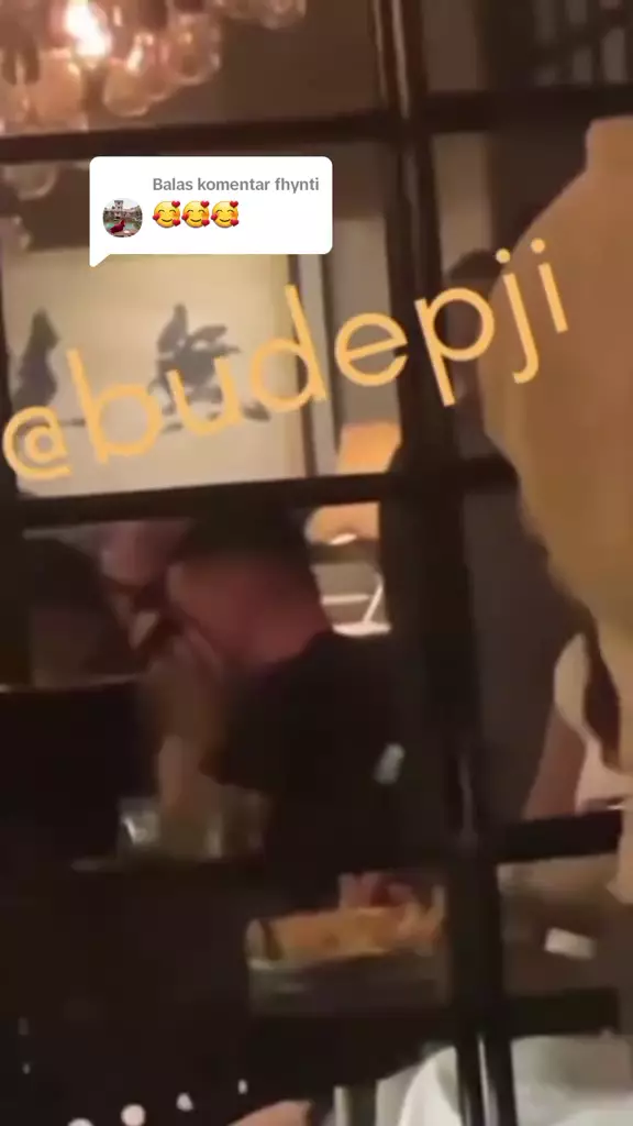 Salim Nauderer diduga jalan bareng Shakilla Astari © 2024 Instagram