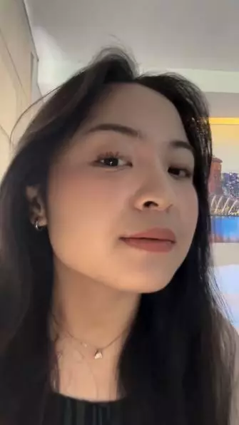 Tutorial makeup sat set Bernadya ini cuma andalkan skintint Instagram Tutorial makeup sat set Bernadya ini cuma andalkan skintint Instagram