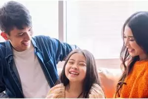 [KUIS] Pasanganmu sudah punya anak? Yuk cari tahu bagaimana cara membina hubungan dengan anak sambung