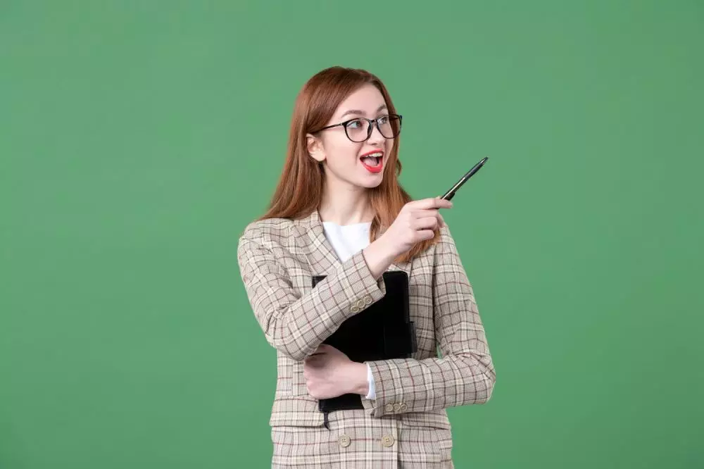 Contoh surat pengunduran diri dari sekolah sebagai guru © 2024 freepik.com Contoh surat pengunduran diri dari sekolah sebagai guru © 2024 freepik.com