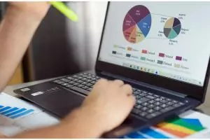 10 Contoh teks laporan hasil observasi tentang buah, lengkap dengan strukturnya