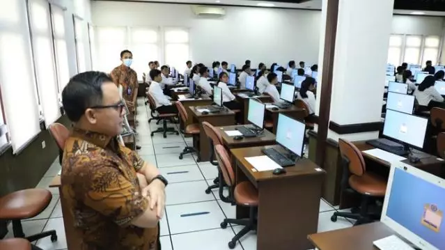 10 keuntungan jadi PNS © 2024 brilio.net