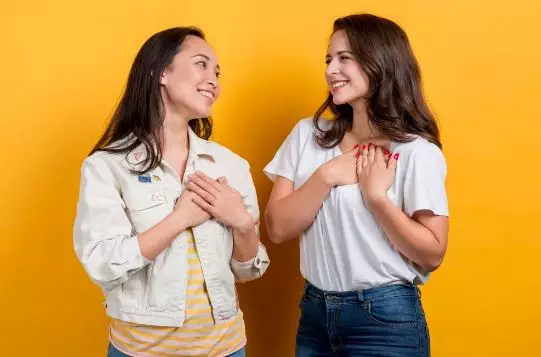 60 Kalimat Sapaan Formal dan Tidak Formal © 2024 brilio.net