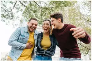 35 Contoh teks anekdot lucu dan menggelitik untuk hiburan, bikin ngakak sekaligus mikir