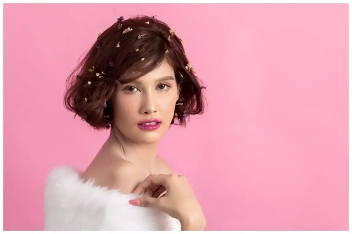 15 Arti mimpi potong rambut pendek, penuh makna ekspresif