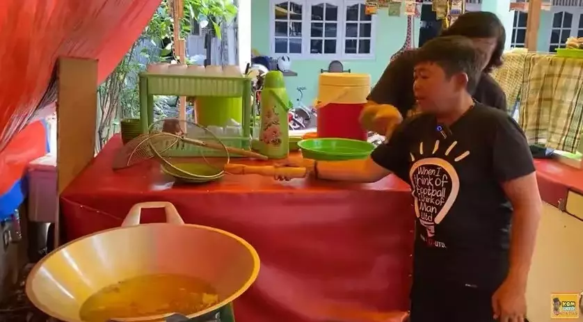komedian jadi pedagang makanan © berbagai sumber komedian jadi pedagang makanan © berbagai sumber