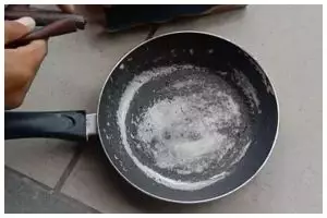 Trik memperbaiki teflon yang rusak agar dapat digunakan kembali dengan modal Rp2.000