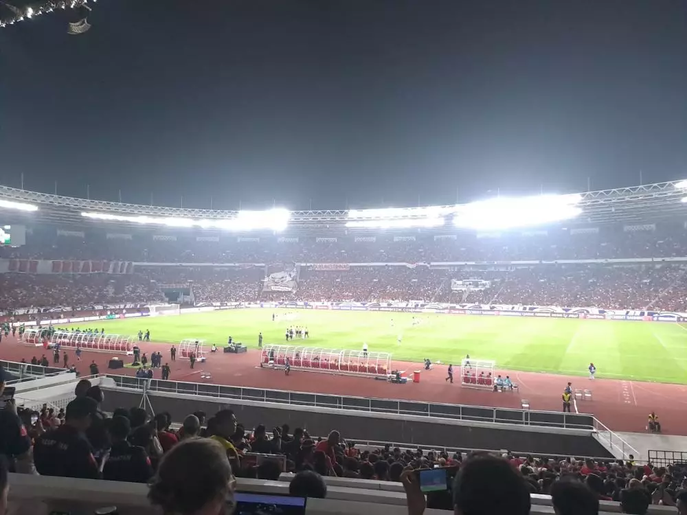 Suasana ketika pertandingan kualifasi ketiga Piala Dunia 2026, Indonesia vs Australia di GBK, Selasa (9/9) © 2024 brilio.net Suasana ketika pertandingan kualifasi ketiga Piala Dunia 2026, Indonesia vs Australia di GBK, Selasa (9/9) © 2024 brilio.net