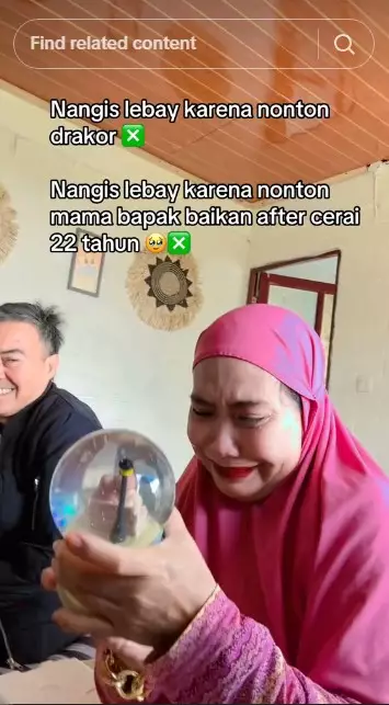 momen haru ayah ibunya rujuk © TikTok momen haru ayah ibunya rujuk © TikTok
