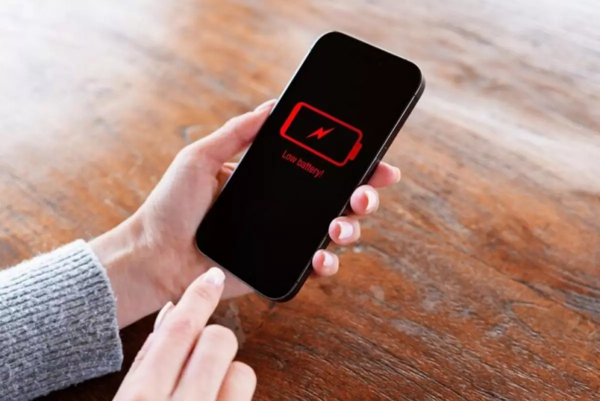 Sejumlah pengguna mengeluh baterai cepat drop usai instal iOS 18, ini penyebab dan cara mengatasinya