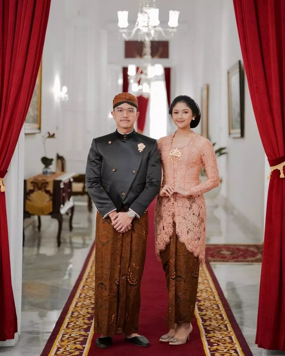 KPK ungkap sosok inisial sosok teman Kaesang © 2024 Instagram KPK ungkap sosok inisial sosok teman Kaesang © 2024 Instagram