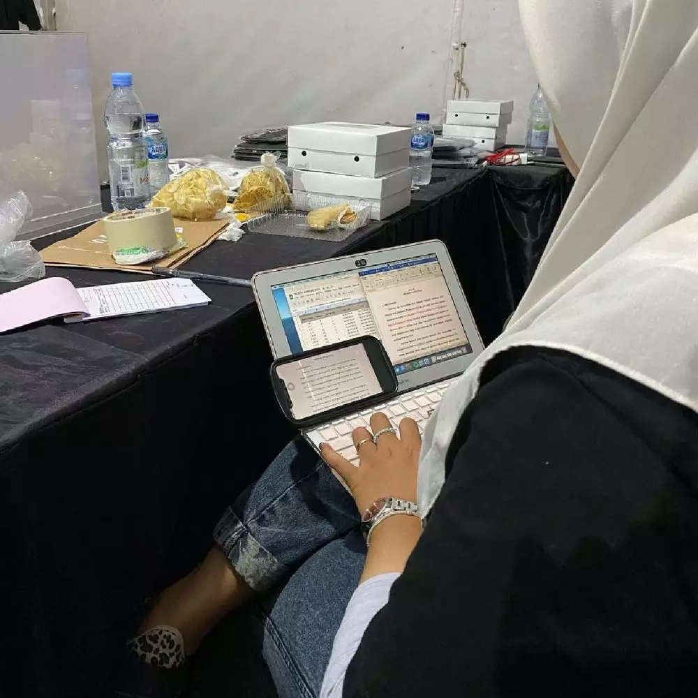 mahasiswa pendidikan jadi volunteer event Berbagai sumber