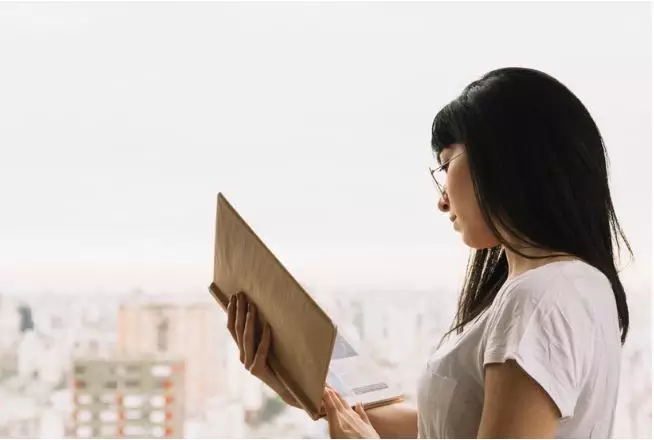 50 Contoh kalimat diksi dalam puisi © 2024 brilio.net