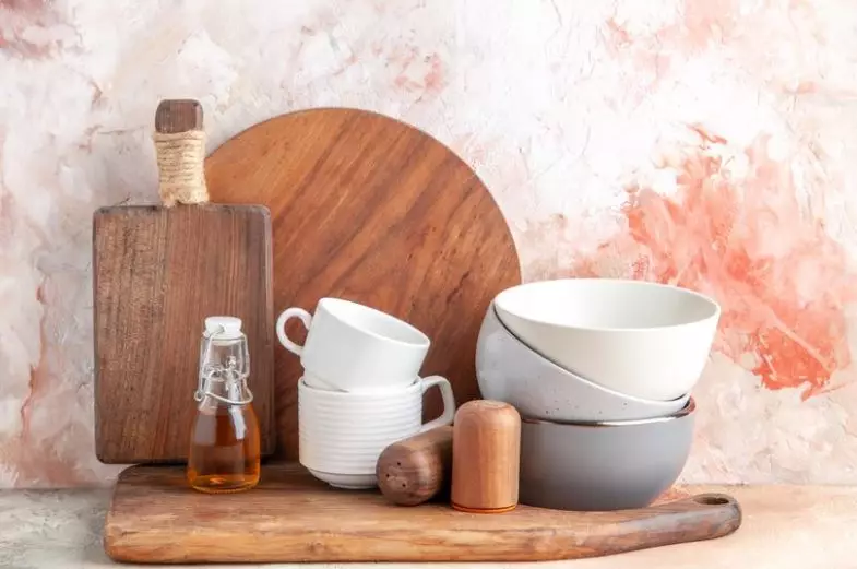 7 bahaya membersihkan alat masak di kamar mandi © 2024 brilio.net 7 bahaya membersihkan alat masak di kamar mandi © 2024 brilio.net